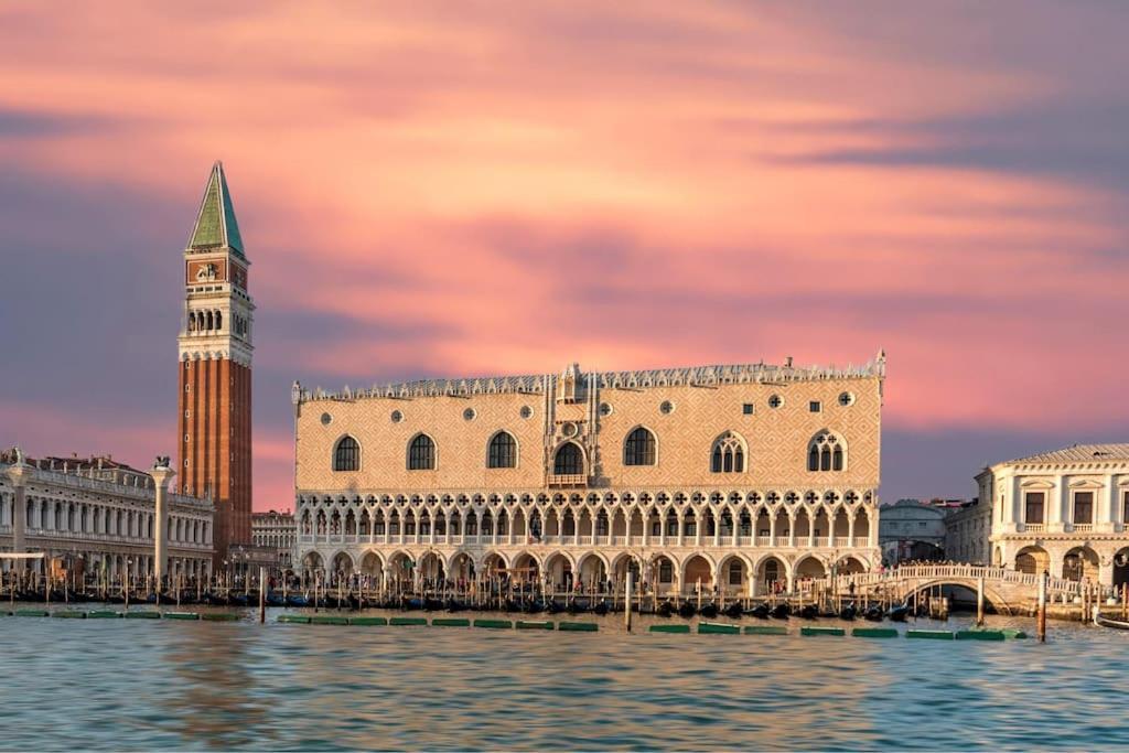 San Marco - Elegante Suite Венеція Екстер'єр фото